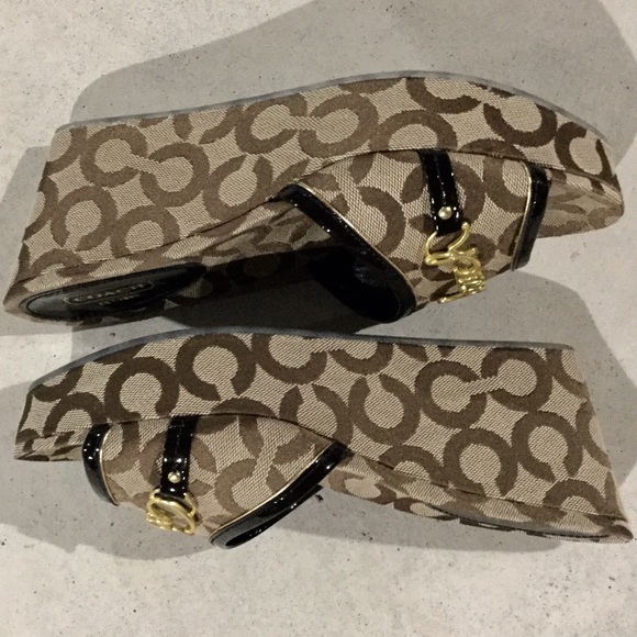 {Coach}  Signature Jacquard Wedge Flatform Sandals - Picture 6 of 7